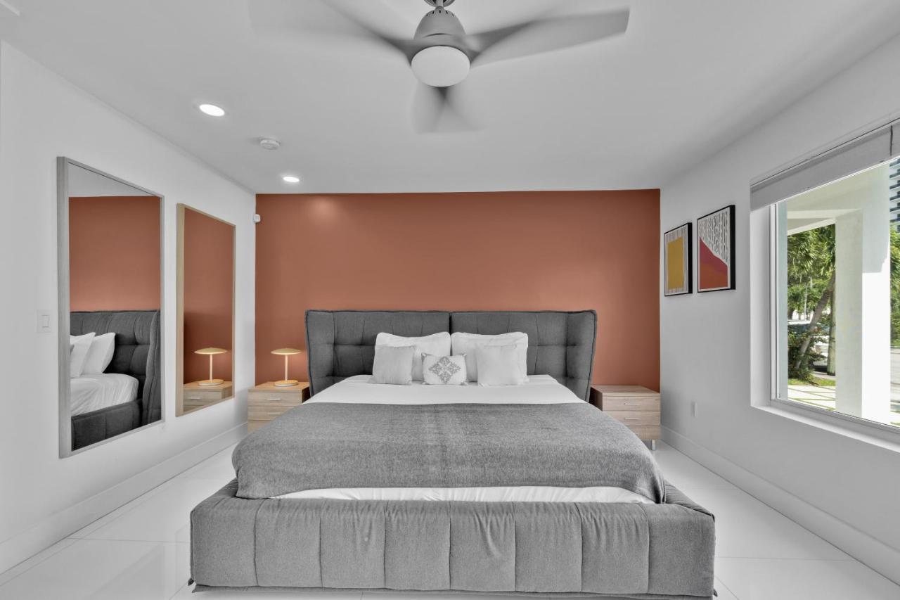 Appartamento Luxury House 4 Beds Heated Pool W Jaccuzzi North Bay Village Esterno foto